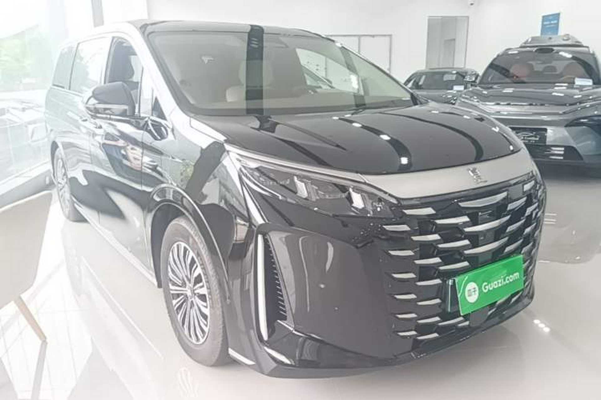 Used BYD Xia 2025 DM-i 1.5T 180km Excellence Model Front Right 45 Deg