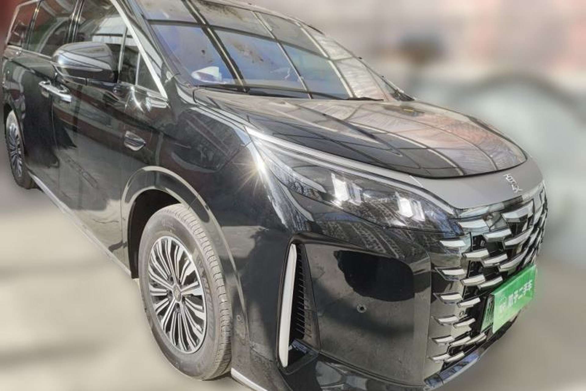 Used BYD Xia 2025 DM-i 1.5T 180km Excellence Model Front Right 45 Deg