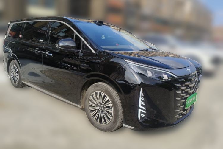 Used BYD Xia 2025 DM-i 1.5T 180km Excellence Model Front Right 45 Deg