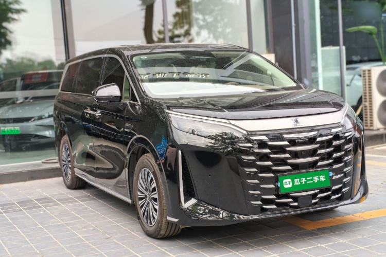 Used BYD Xia 2025 DM-i 1.5T 180km Beyond Edition Front Right 45 Deg