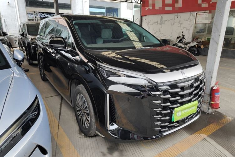 Used BYD Xia 2025 DM-i 1.5T 180km Excellence Model Front Right 45 Deg