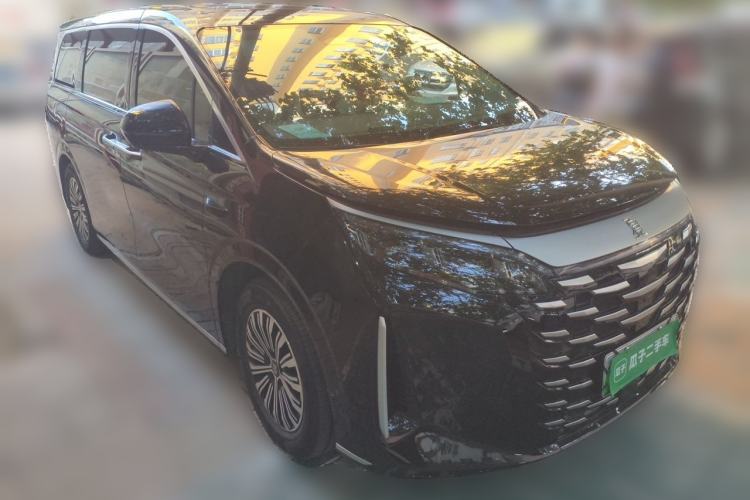 Used BYD Xia 2025 DM-i 1.5T 180km Excellence Model Front Right 45 Deg