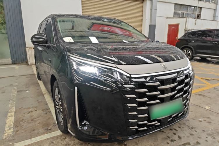 Used BYD Xia 2025 DM-i 1.5T 180km Beyond Edition Front Right 45 Deg