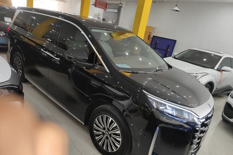 Used BYD Xia 2025 DM-i 1.5T 100km Supreme Edition Front Right 45 Deg