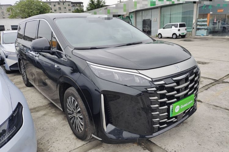 Used BYD Xia 2025 DM-i 1.5T 180km Beyond Edition Front Right 45 Deg