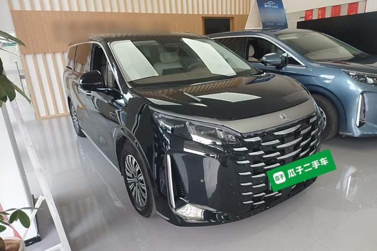 Used BYD Xia 2025 DM-i 1.5T 180km Excellence Model Front Right 45 Deg