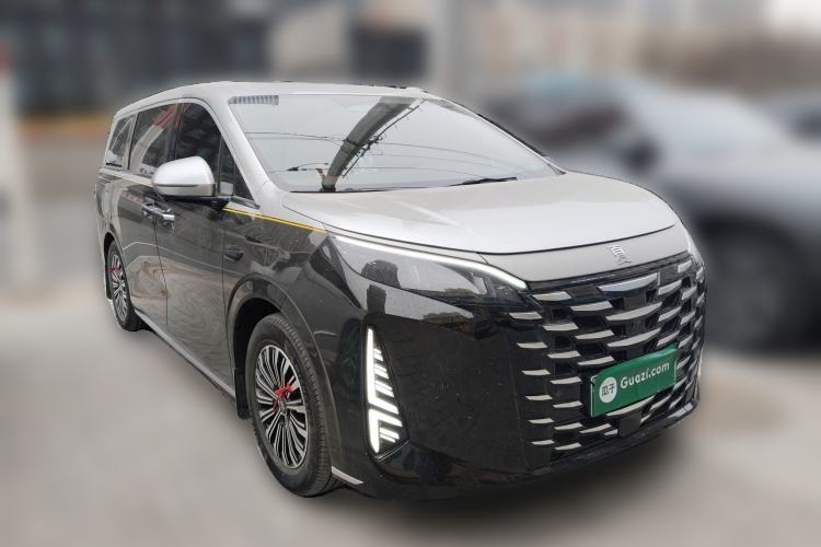 Used BYD Xia 2025 DM-i 1.5T 180km Excellence Model Front Right 45 Deg