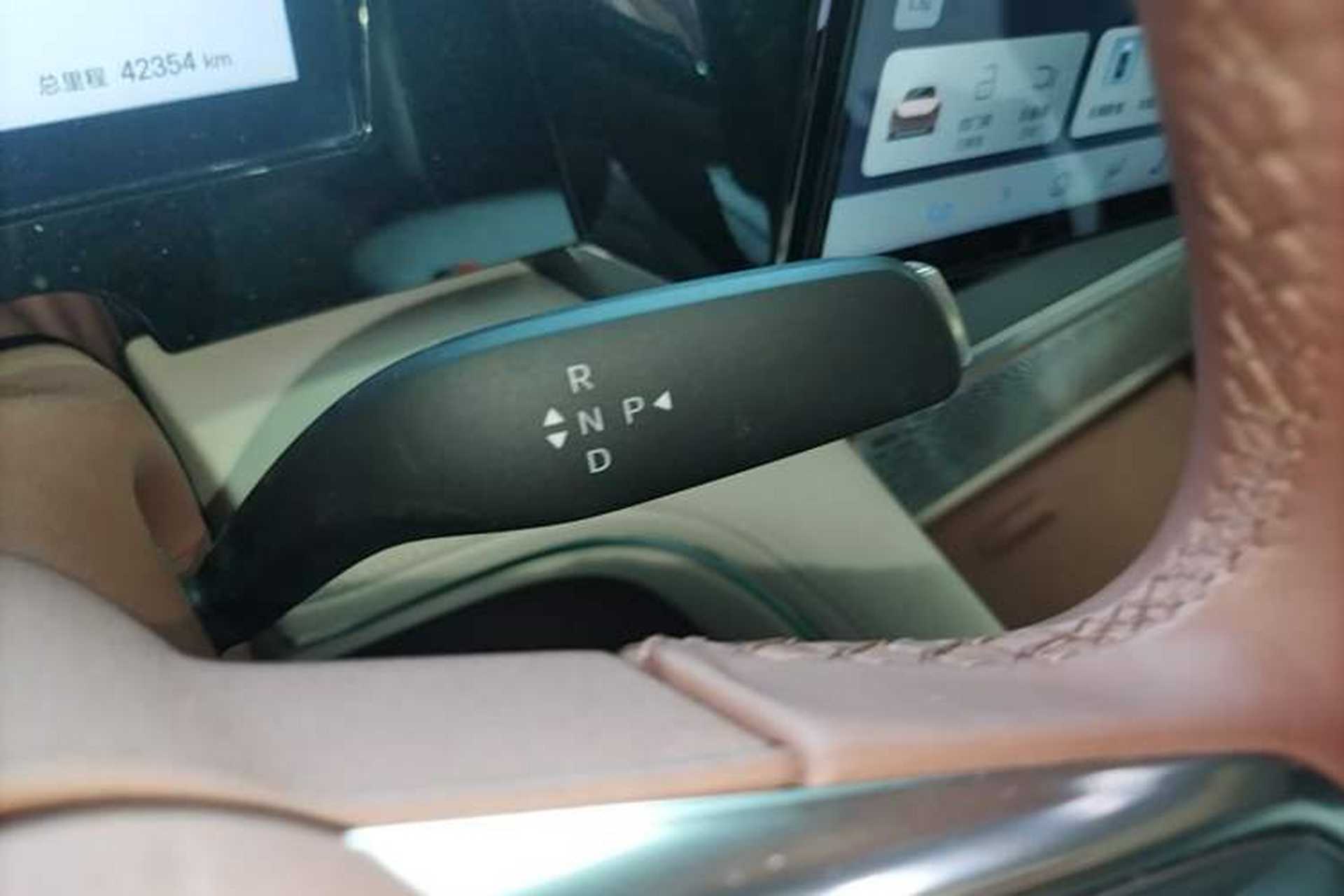 Used BYD Xia 2025 DM-i 1.5T 180km Beyond Edition Gear Lever