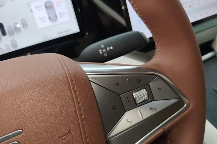 Used BYD Xia 2025 DM-i 1.5T 180km Excellence Model Gear Lever