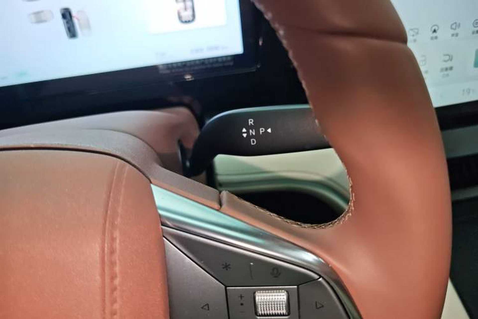 Used BYD Xia 2025 DM-i 1.5T 180km Beyond Edition Gear Lever