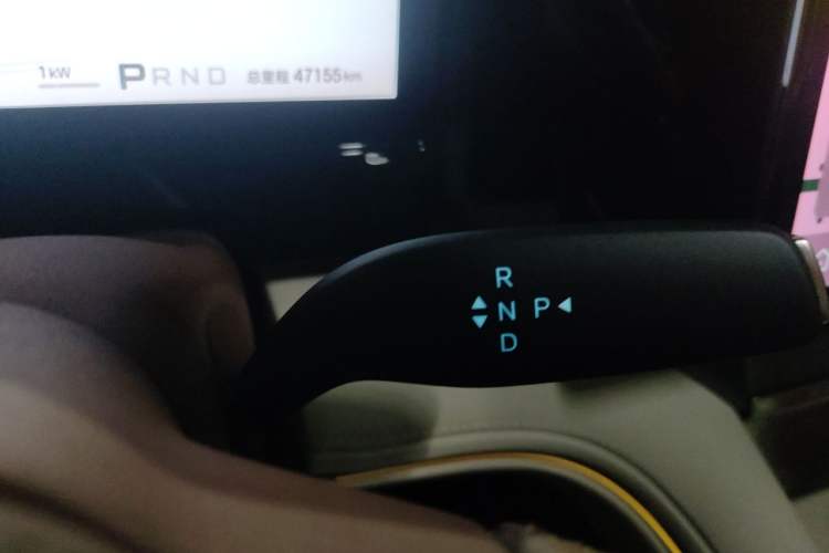 Used BYD Xia 2025 DM-i 1.5T 180km Excellence Model Gear Lever