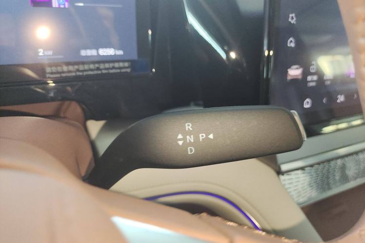 Used BYD Xia 2025 DM-i 1.5T 180km Excellence Model Gear Lever