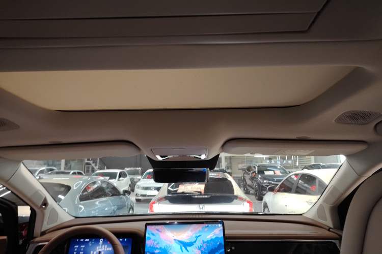 Used BYD Xia 2025 DM-i 1.5T 180km Excellence Model Headliner