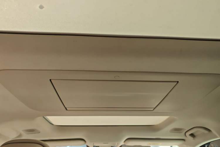 Used BYD Xia 2025 DM-i 1.5T 180km Excellence Model Headliner