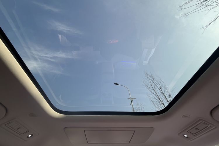 Used BYD Xia 2025 DM-i 1.5T 180km Excellence Model Headliner