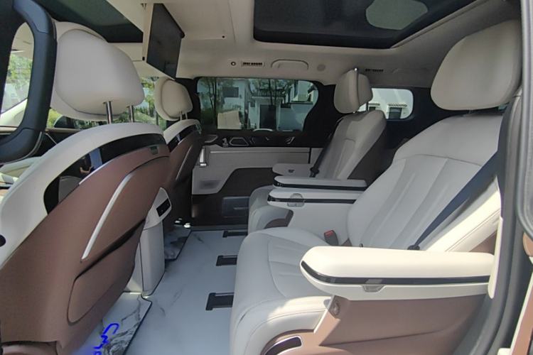 Used BYD Xia 2025 DM-i 1.5T 180km Excellence Model Interior 1