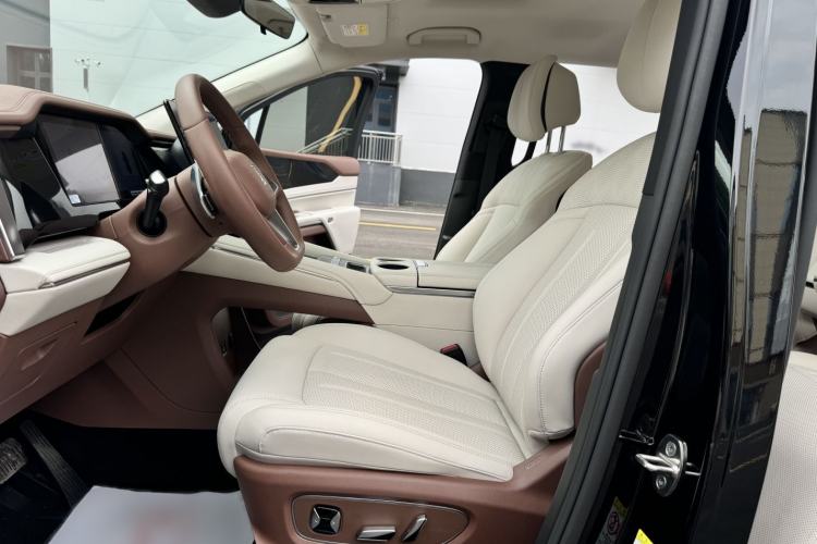 Used BYD Xia 2025 DM-i 1.5T 100km Supreme Edition Interior 1