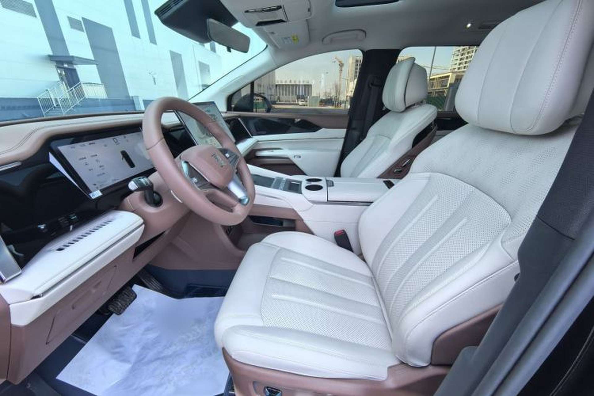 Used BYD Xia 2025 DM-i 1.5T 180km Beyond Edition Interior 1