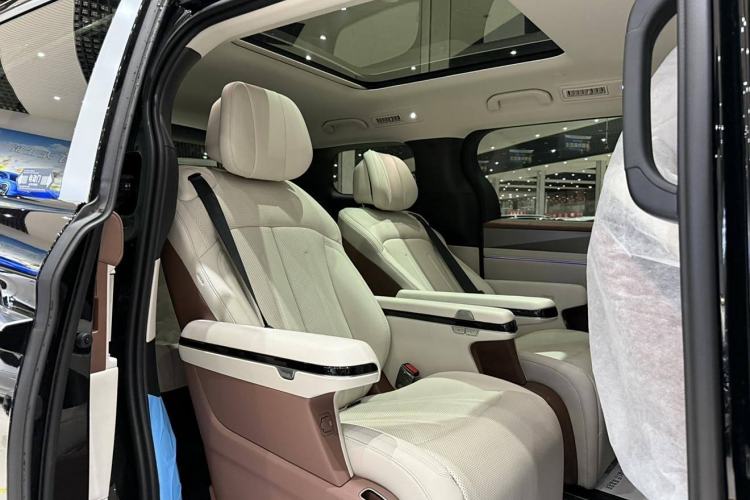 Used BYD Xia 2025 DM-i 1.5T 180km Beyond Edition Interior 10