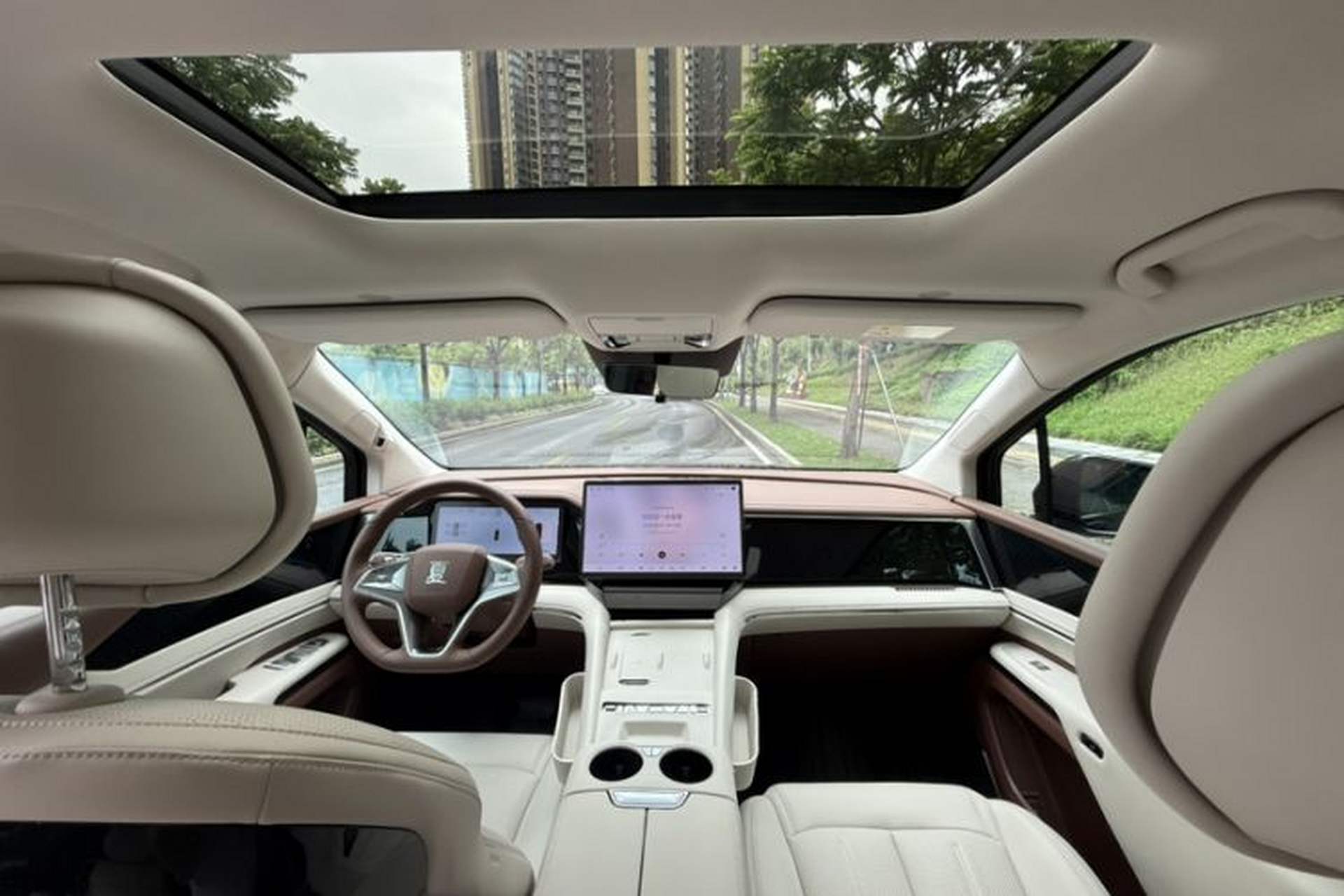 Used BYD Xia 2025 DM-i 1.5T 100km Supreme Edition Interior 11