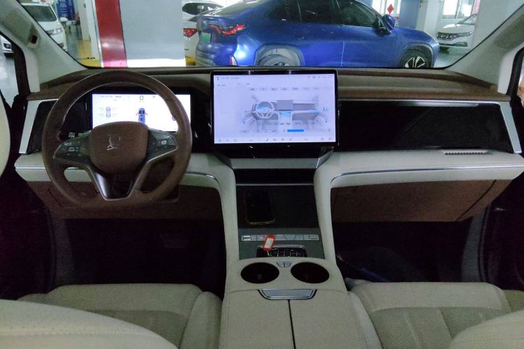 Used BYD Xia 2025 DM-i 1.5T 180km Beyond Edition Interior 2