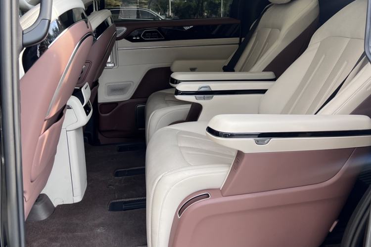 Used BYD Xia 2025 DM-i 1.5T 180km Excellence Model Interior 2