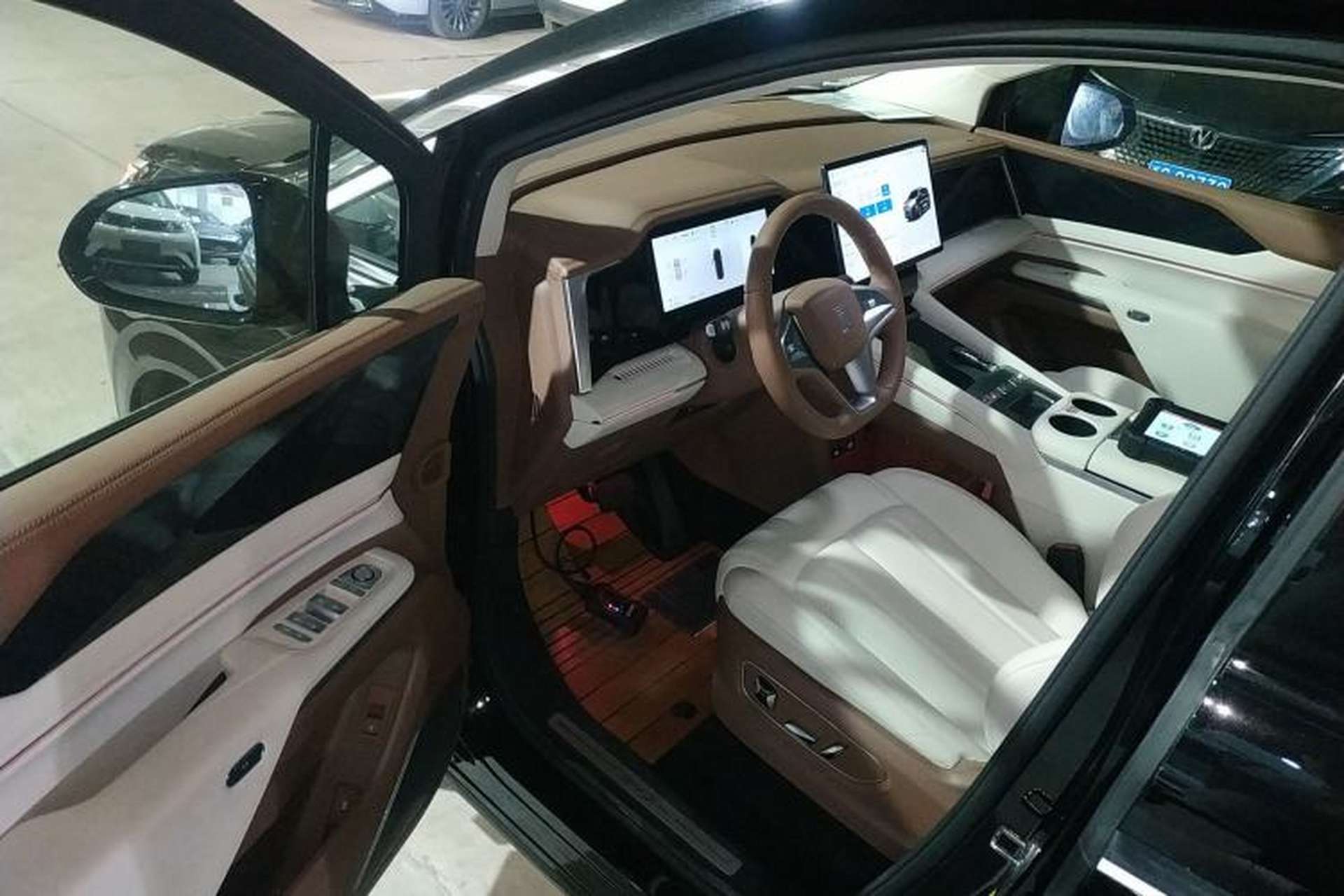 Used BYD Xia 2025 DM-i 1.5T 180km Beyond Edition Interior 3