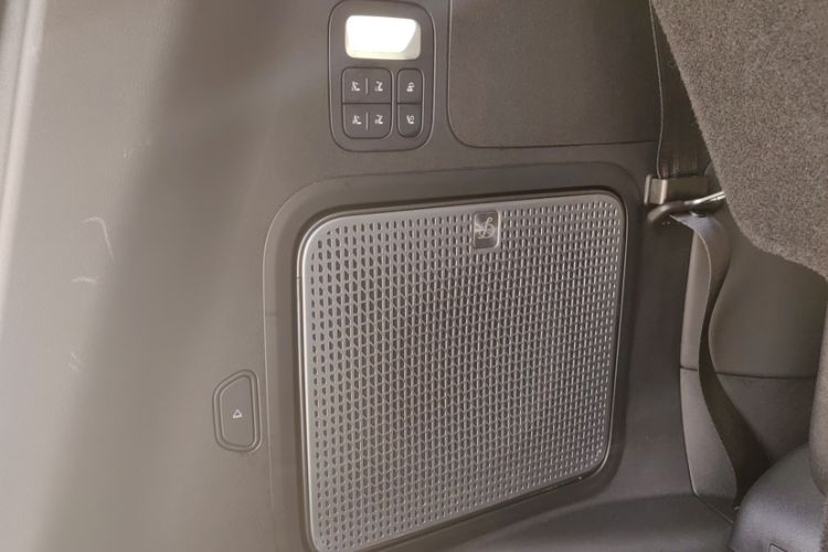 Used BYD Xia 2025 DM-i 1.5T 180km Excellence Model Interior 4