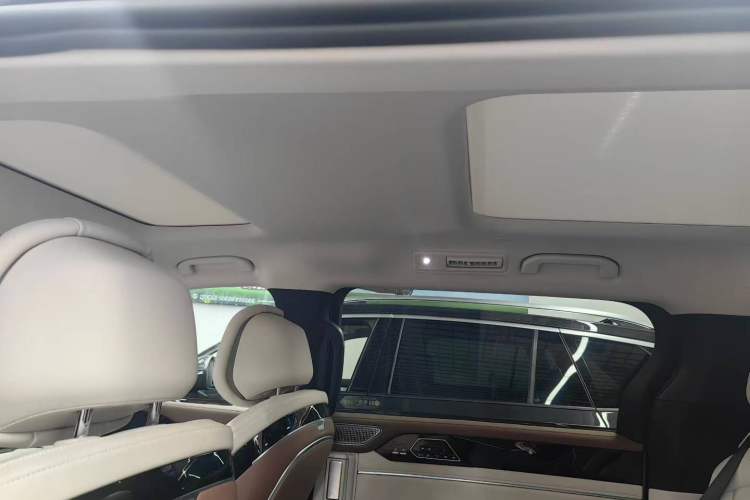 Used BYD Xia 2025 DM-i 1.5T 180km Beyond Edition Interior 4