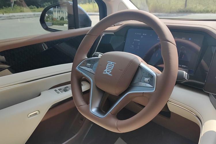 Used BYD Xia 2025 DM-i 1.5T 180km Excellence Model Interior 6