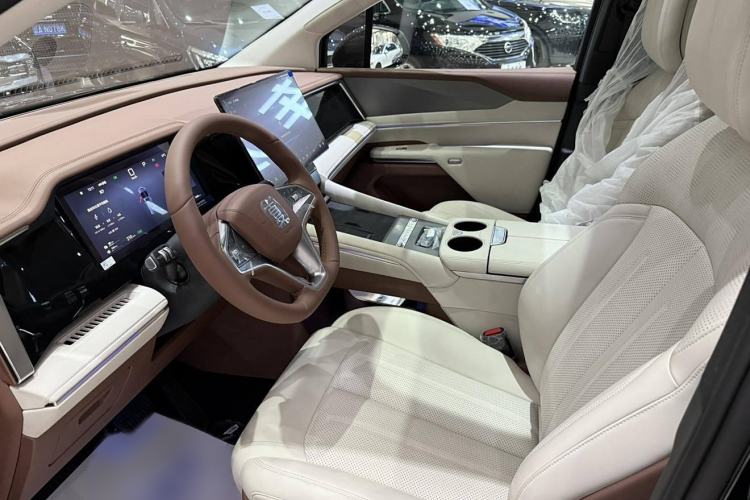 Used BYD Xia 2025 DM-i 1.5T 180km Beyond Edition Interior 6
