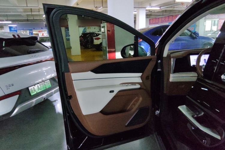 Used BYD Xia 2025 DM-i 1.5T 180km Beyond Edition Interior 7