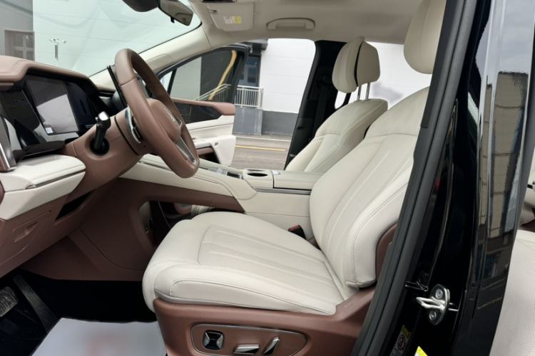 Used BYD Xia 2025 DM-i 1.5T 100km Supreme Edition Interior 8