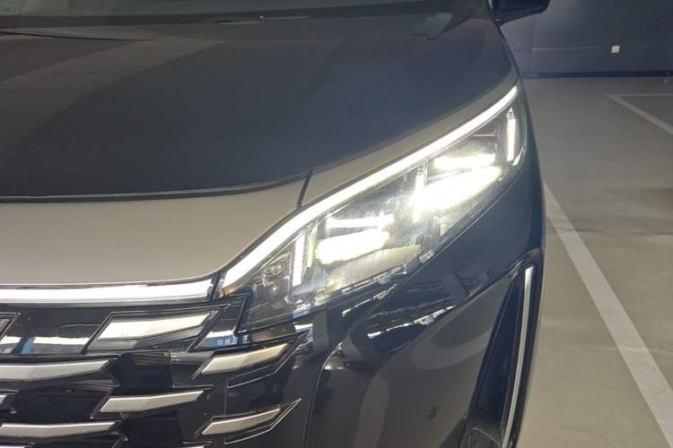 Used BYD Xia 2025 DM-i 1.5T 180km Beyond Edition Left Front Headlight
