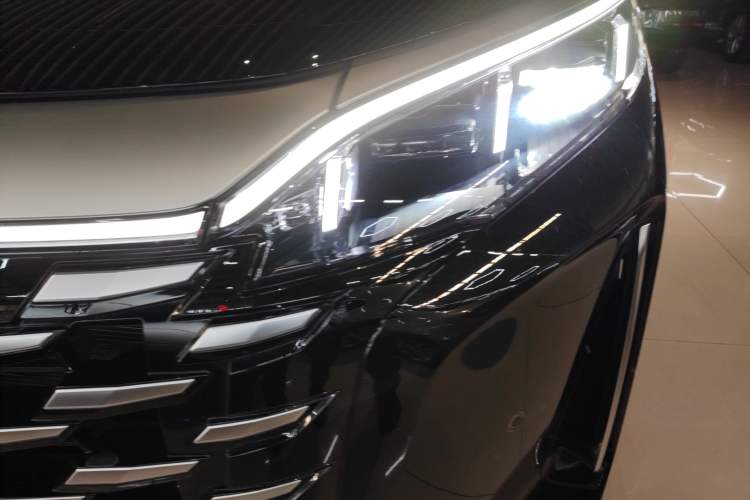 Used BYD Xia 2025 DM-i 1.5T 180km Excellence Model Left Front Headlight