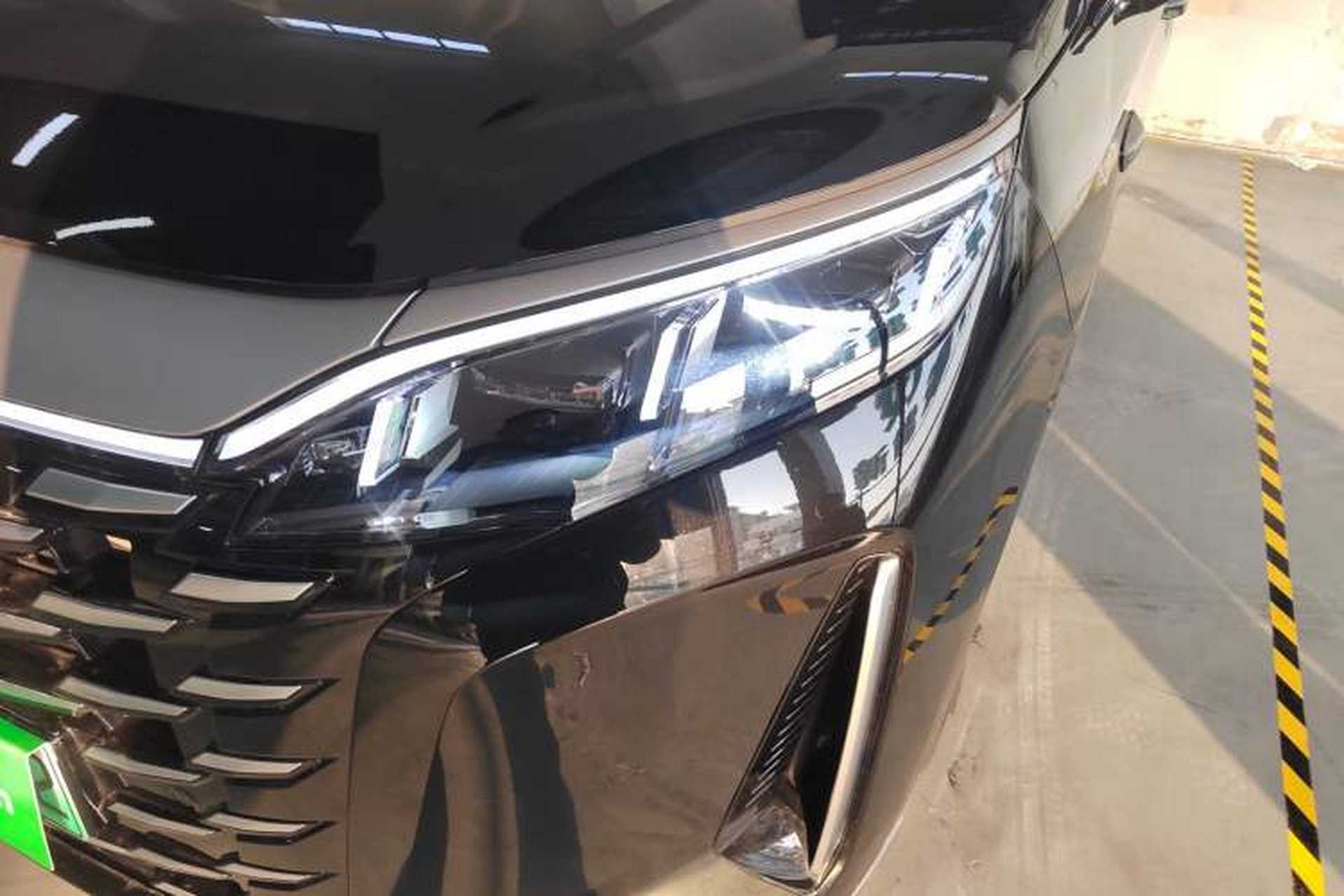 Used BYD Xia 2025 DM-i 1.5T 180km Excellence Model Left Front Headlight