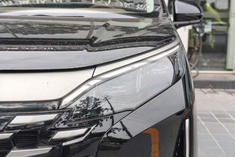 Used BYD Xia 2025 DM-i 1.5T 180km Beyond Edition Left Front Headlight