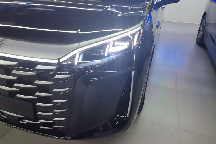 Used BYD Xia 2025 DM-i 1.5T 180km Beyond Edition Left Front Headlight