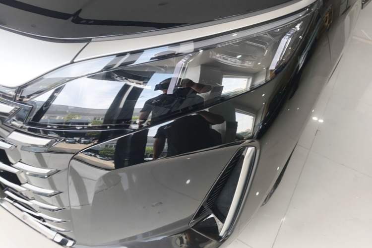 Used BYD Xia 2025 DM-i 1.5T 180km Beyond Edition Left Front Headlight