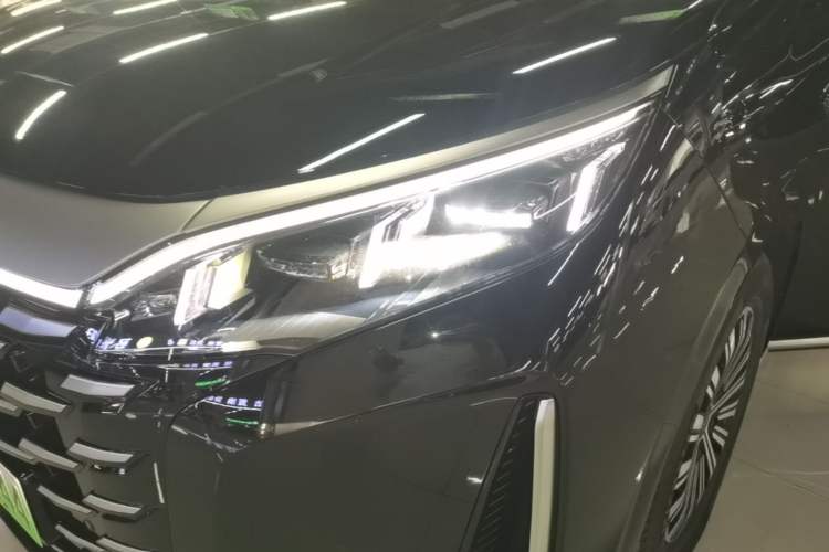 Used BYD Xia 2025 DM-i 1.5T 180km Beyond Edition Left Front Headlight