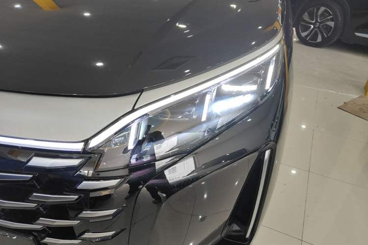 Used BYD Xia 2025 DM-i 1.5T 100km Supreme Edition Left Front Headlight