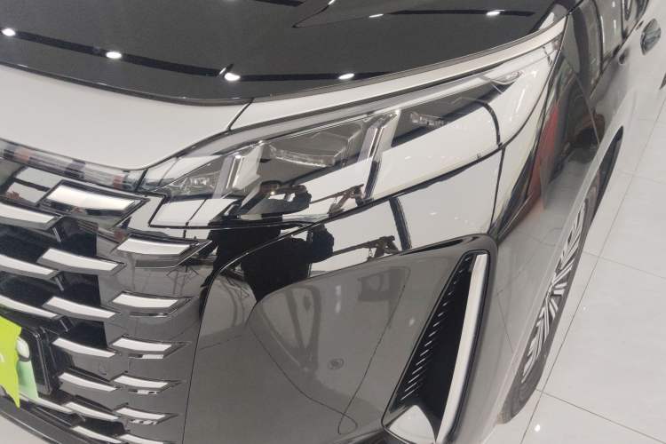 Used BYD Xia 2025 DM-i 1.5T 180km Excellence Model Left Front Headlight