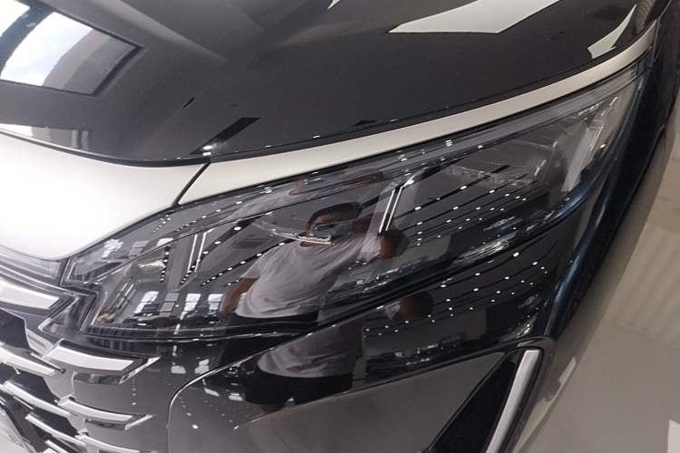 Used BYD Xia 2025 DM-i 1.5T 180km Excellence Model Left Front Headlight