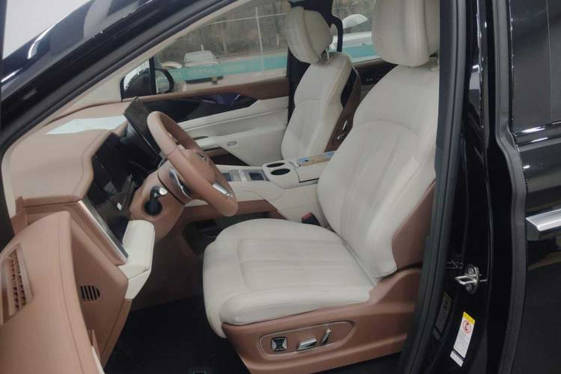 Used BYD Xia 2025 DM-i 1.5T 180km Excellence Model Left Front Seat