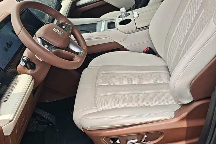 Used BYD Xia 2025 DM-i 1.5T 180km Excellence Model Left Front Seat