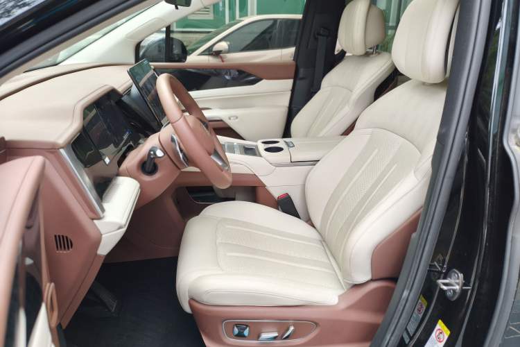 Used BYD Xia 2025 DM-i 1.5T 180km Beyond Edition Left Front Seat