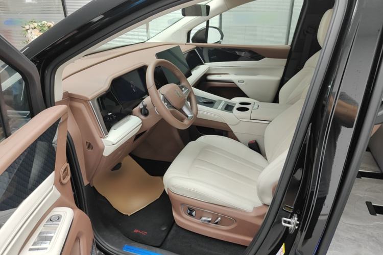 Used BYD Xia 2025 DM-i 1.5T 180km Excellence Model Left Front Seat