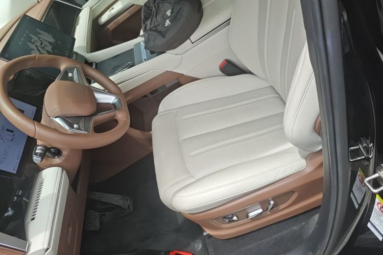 Used BYD Xia 2025 DM-i 1.5T 180km Beyond Edition Left Front Seat