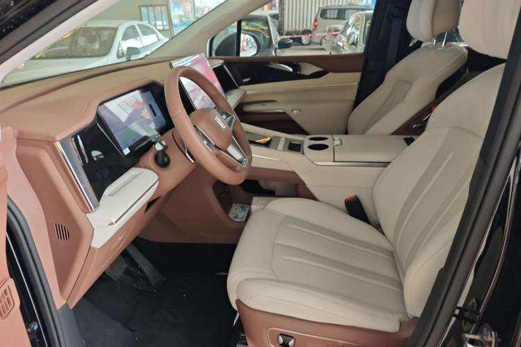 Used BYD Xia 2025 DM-i 1.5T 180km Beyond Edition Left Front Seat