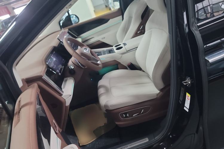 Used BYD Xia 2025 DM-i 1.5T 180km Beyond Edition Left Front Seat